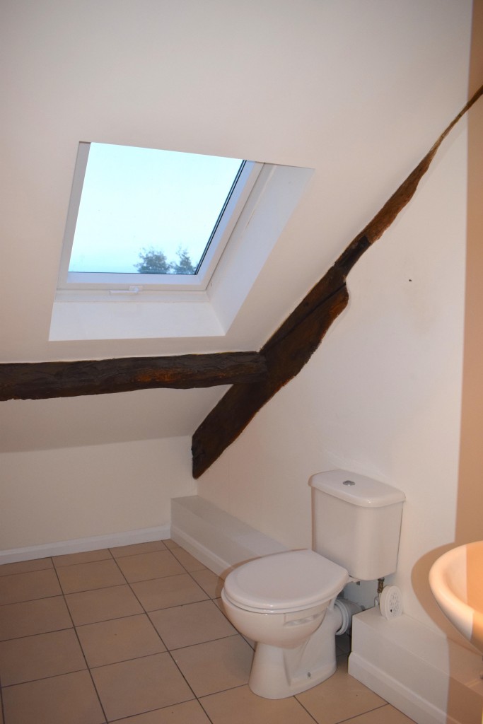 High Street, CALNE, SN11 - F1rst Move