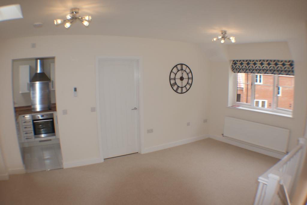 Station Road, CALNE, SN11 - F1rst Move