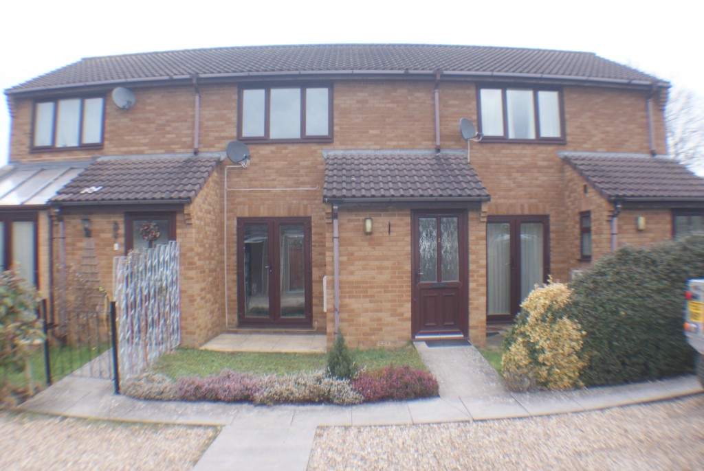 Charles Court, CALNE, SN11 - F1rst Move