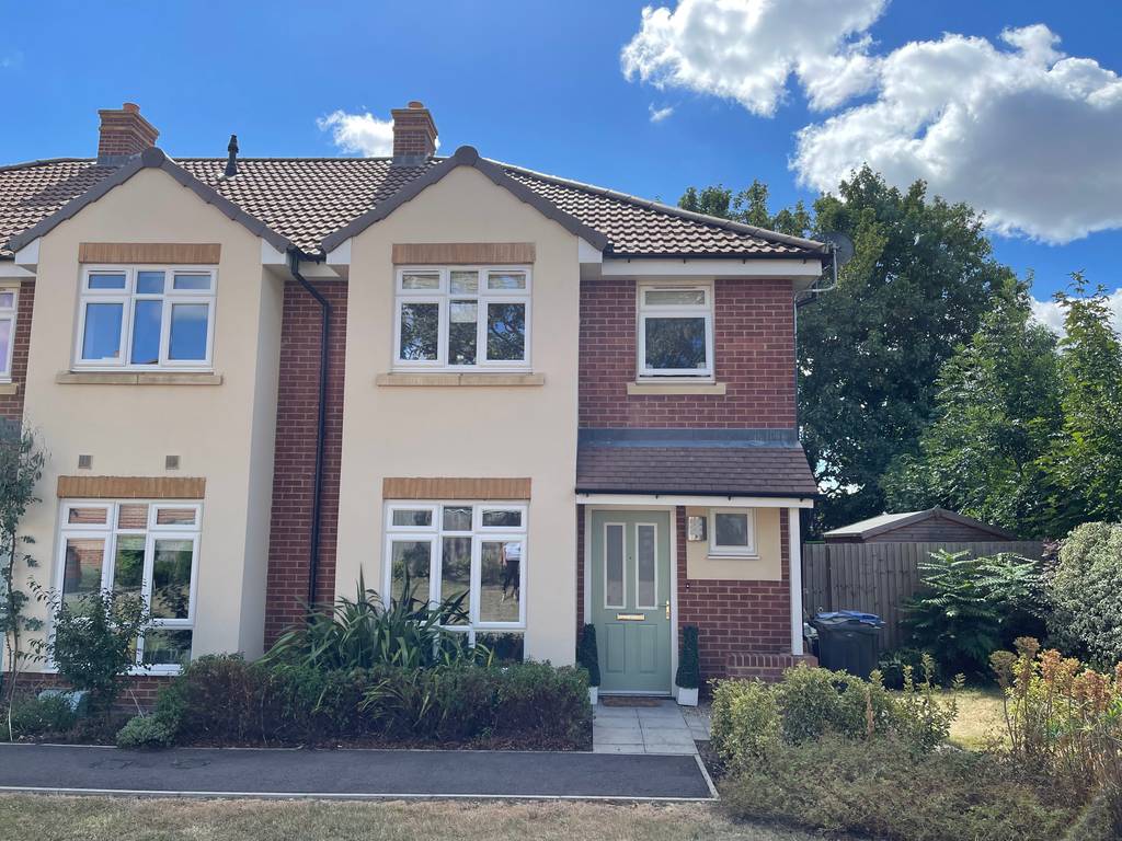 Flying Scotsman Close, Chippenham F1rst Move