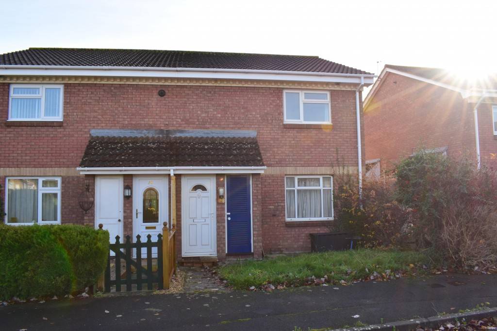 Weavers Crofts, Melksham F1rst Move