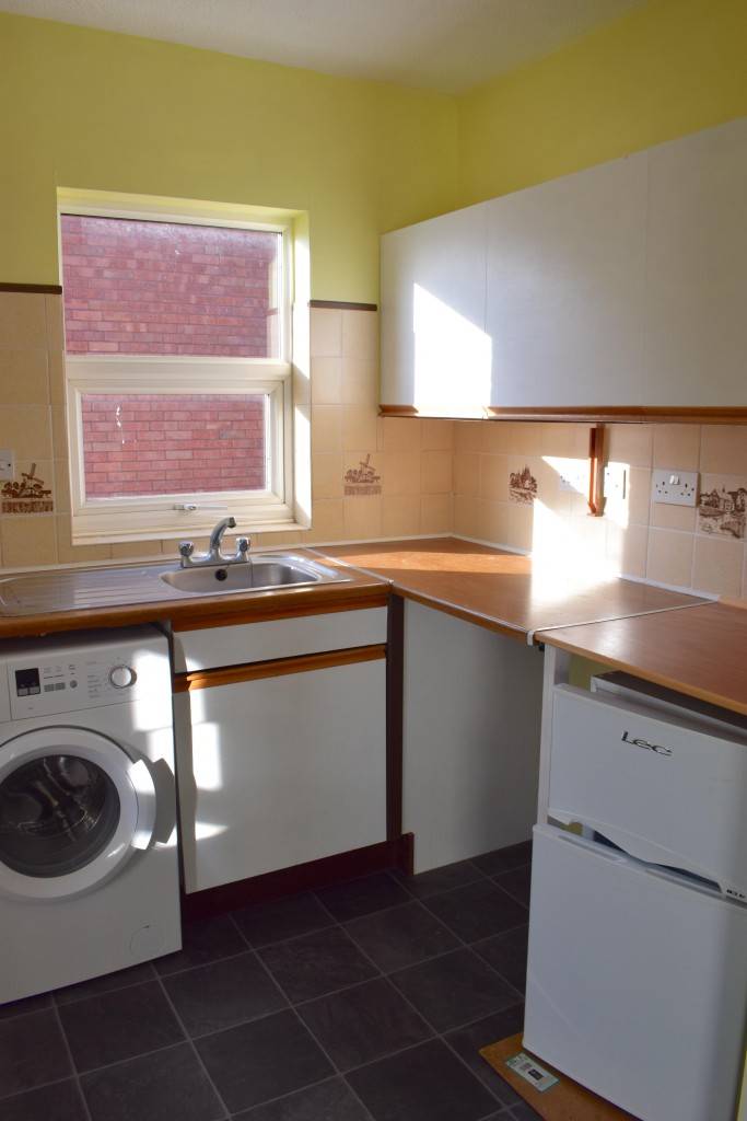 Weavers Crofts, Melksham F1rst Move