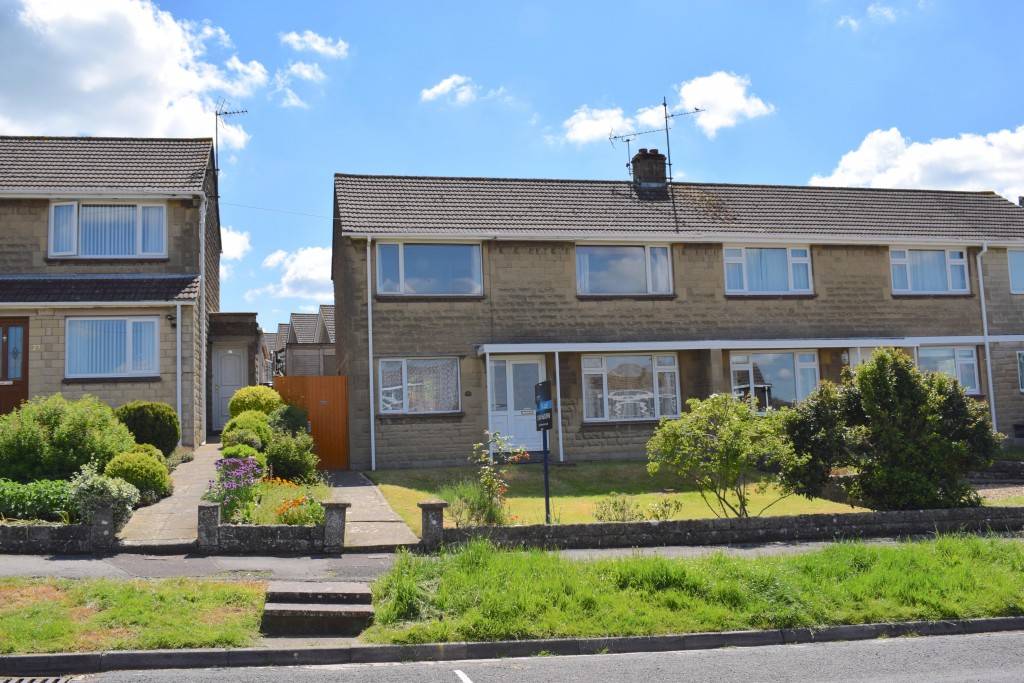 Eastern Avenue, Chippenham F1rst Move