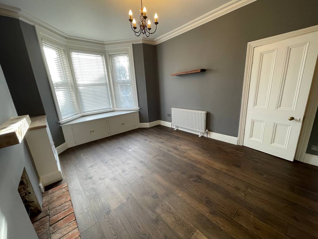 Park Lane, Chippenham F1rst Move