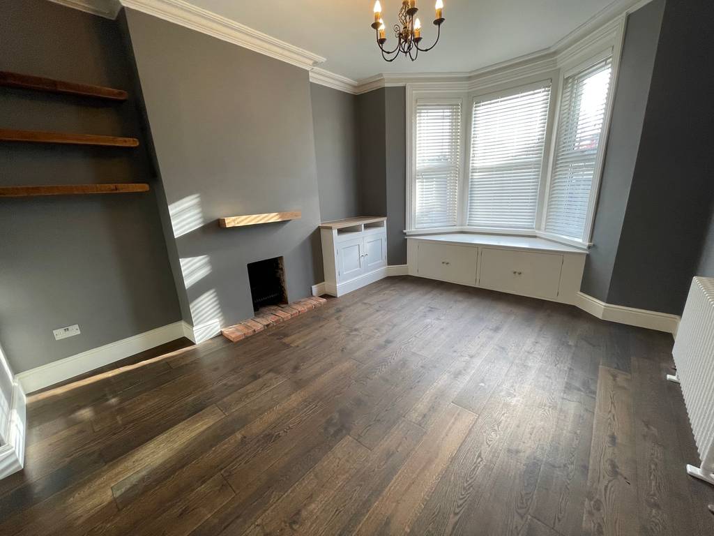 Park Lane, Chippenham F1rst Move