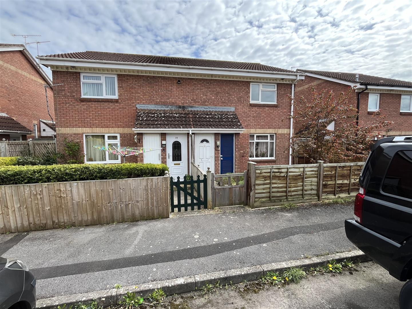 Weavers Crofts, Melksham F1rst Move